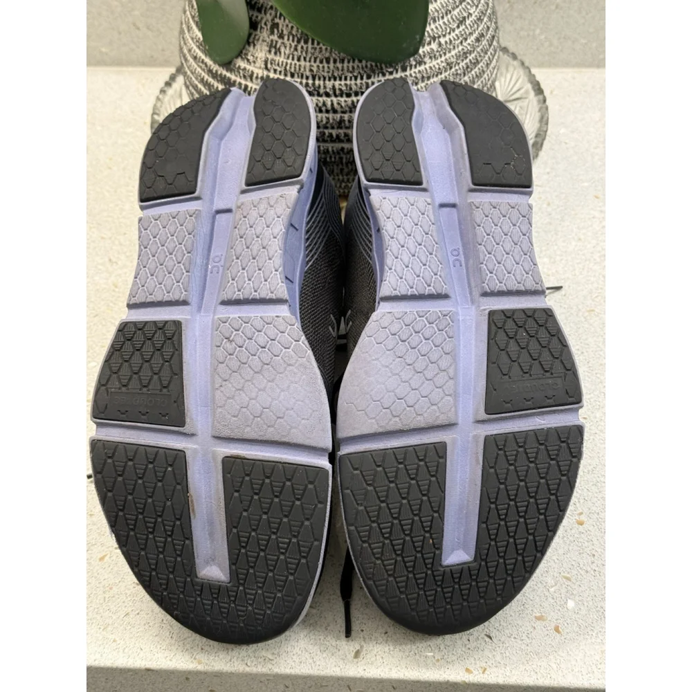 Men On Cloudgo Running Shoes Black/Purple Size 11.5